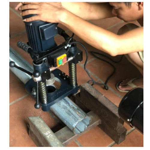 máy khoan lỗ ống tl-114d
